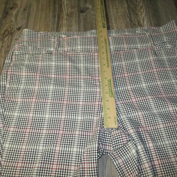 Lane Bryant Capri Pants Plaid Black White Pink WOMENS PLUS SIZE 26 Msre 43x21 - Picture 6 of 9